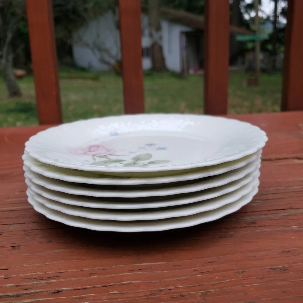 (6) Mikasa 'April Rose' A7053 Bread Plate (Bone China) - 6.75